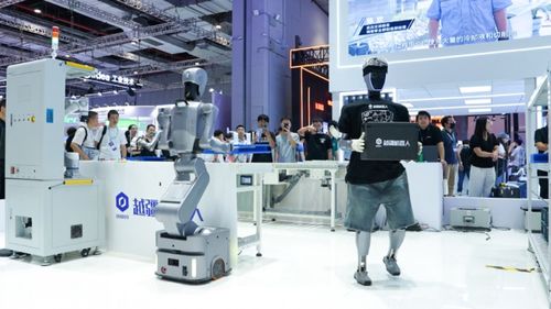 越疆超級工廠方案 多形態(tài)機器人與數(shù)據反哺雙擎驅動，領跑工業(yè)智能數(shù)據處理新范式